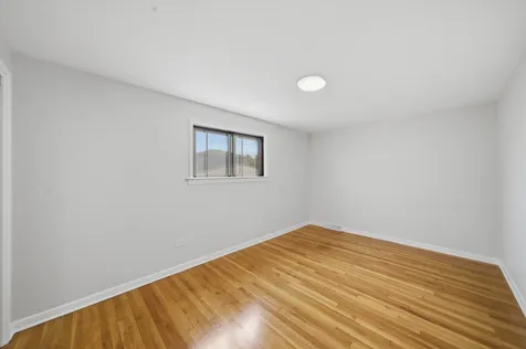 11149 South Green Bay Avenue Chicago IL 60617