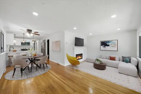 11149 South Green Bay Avenue Chicago IL 60617