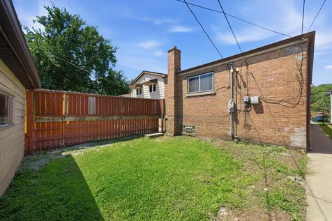 11149 South Green Bay Avenue Chicago IL 60617