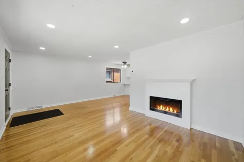11149 South Green Bay Avenue Chicago IL 60617