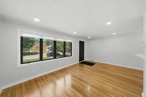 11149 South Green Bay Avenue Chicago IL 60617