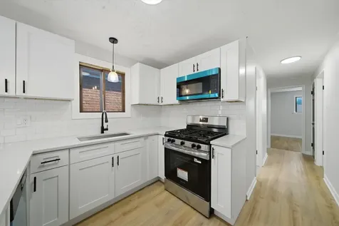 11149 South Green Bay Avenue Chicago IL 60617