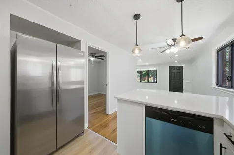11149 South Green Bay Avenue Chicago IL 60617
