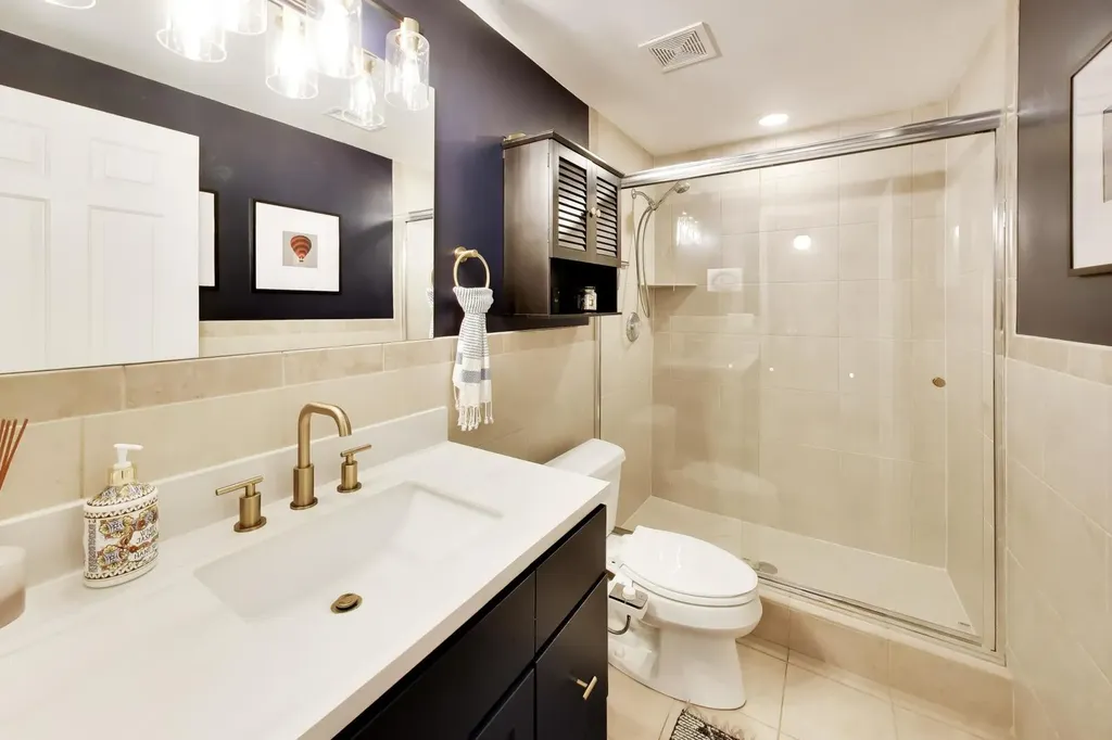 2303 West Chicago Avenue Chicago IL 60622