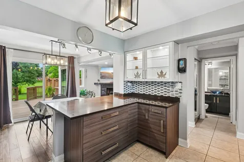 201 Colony Court Vernon Hills IL 60061