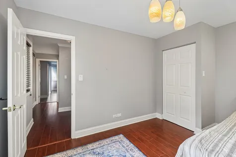 201 Colony Court Vernon Hills IL 60061