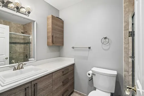 201 Colony Court Vernon Hills IL 60061