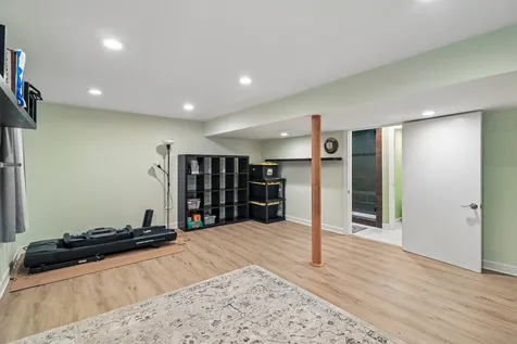 201 Colony Court Vernon Hills IL 60061