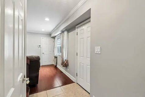 201 Colony Court Vernon Hills IL 60061