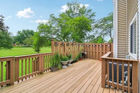 201 Colony Court Vernon Hills IL 60061