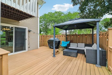 201 Colony Court Vernon Hills IL 60061