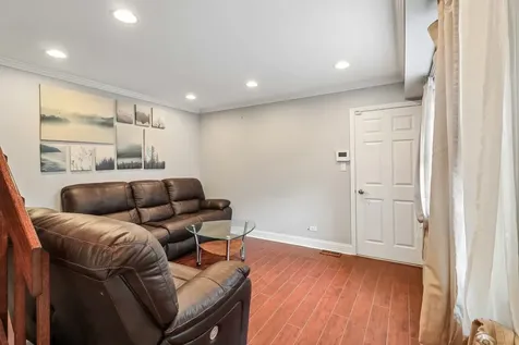 201 Colony Court Vernon Hills IL 60061