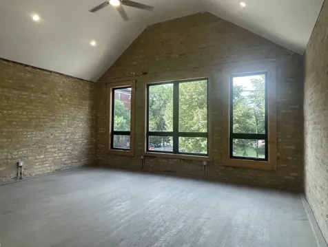 1157 West Webster Avenue Chicago IL 60614