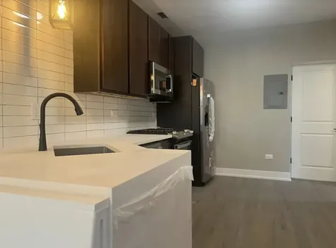 1157 West Webster Avenue Chicago IL 60614