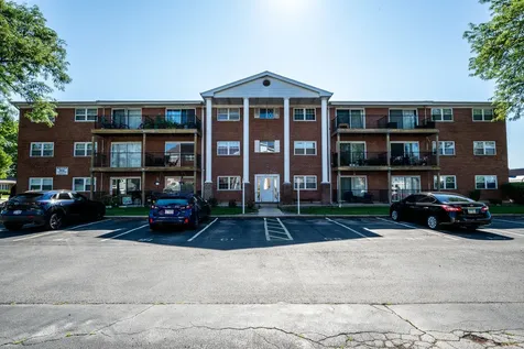 6115 West 94th Street Oak Lawn IL 60453