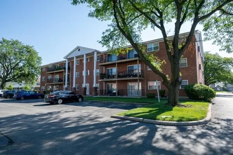 6115 West 94th Street Oak Lawn IL 60453
