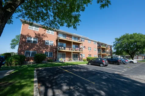 6115 West 94th Street Oak Lawn IL 60453