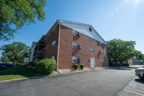 6115 West 94th Street Oak Lawn IL 60453