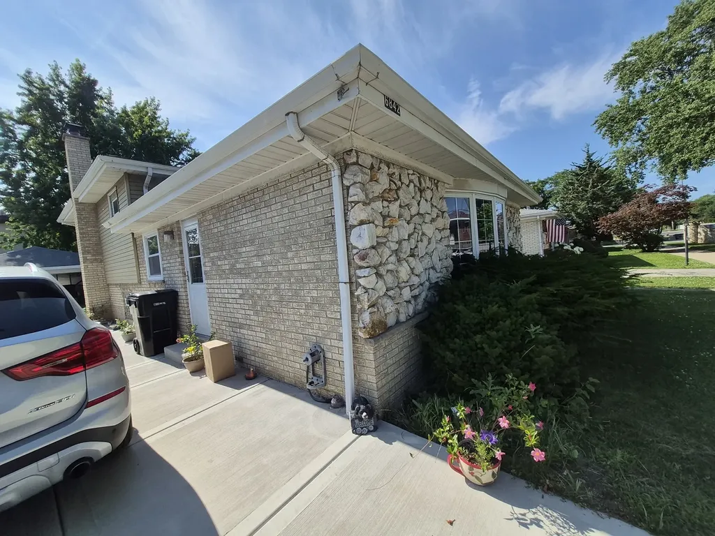 6842 North Central Avenue Chicago IL 60646
