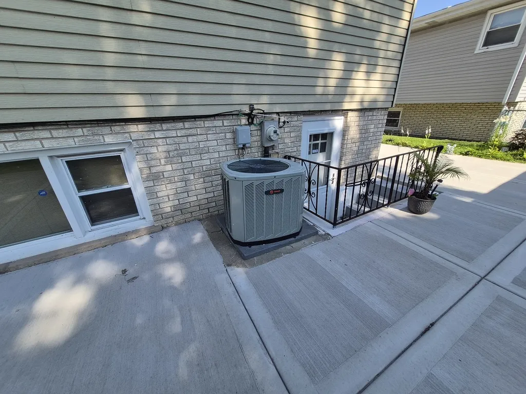 6842 North Central Avenue Chicago IL 60646