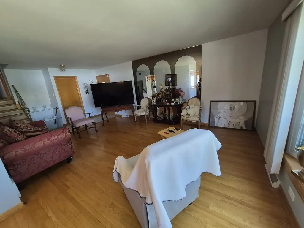 6842 North Central Avenue Chicago IL 60646