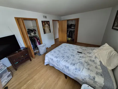 6842 North Central Avenue Chicago IL 60646