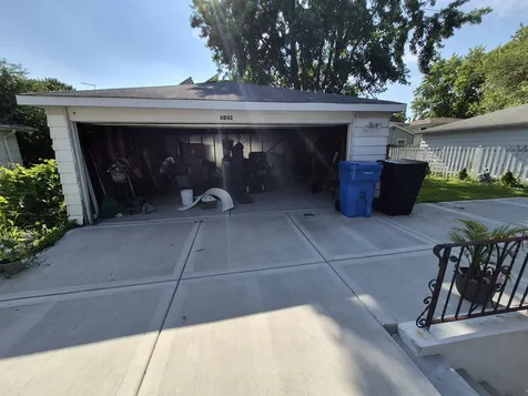 6842 North Central Avenue Chicago IL 60646
