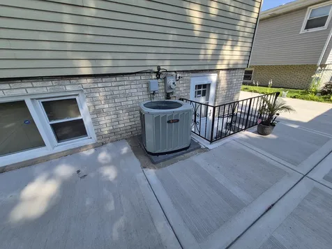 6842 North Central Avenue Chicago IL 60646