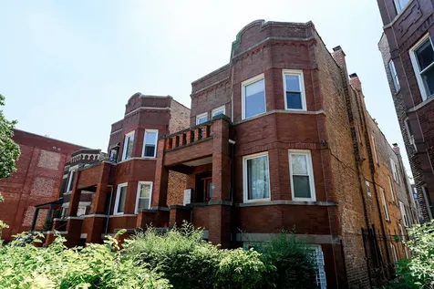 2219 West Rice Street Chicago IL 60622