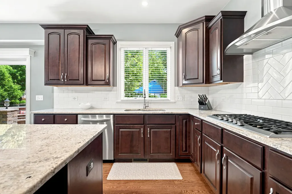 16418 South Mueller Circle Plainfield IL 60586