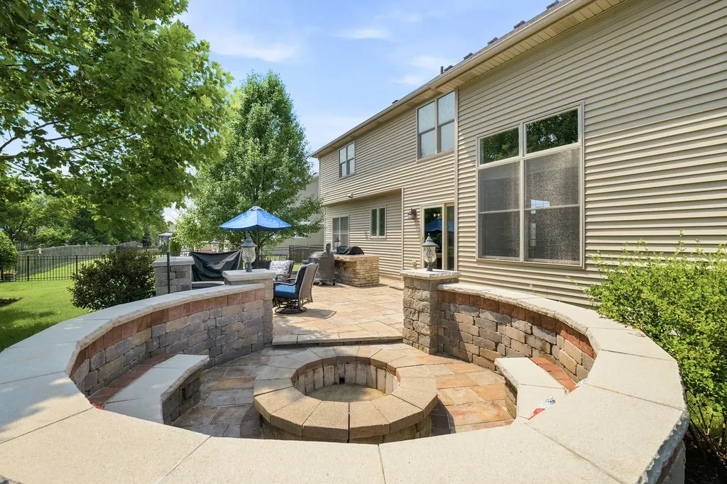 16418 South Mueller Circle Plainfield IL 60586