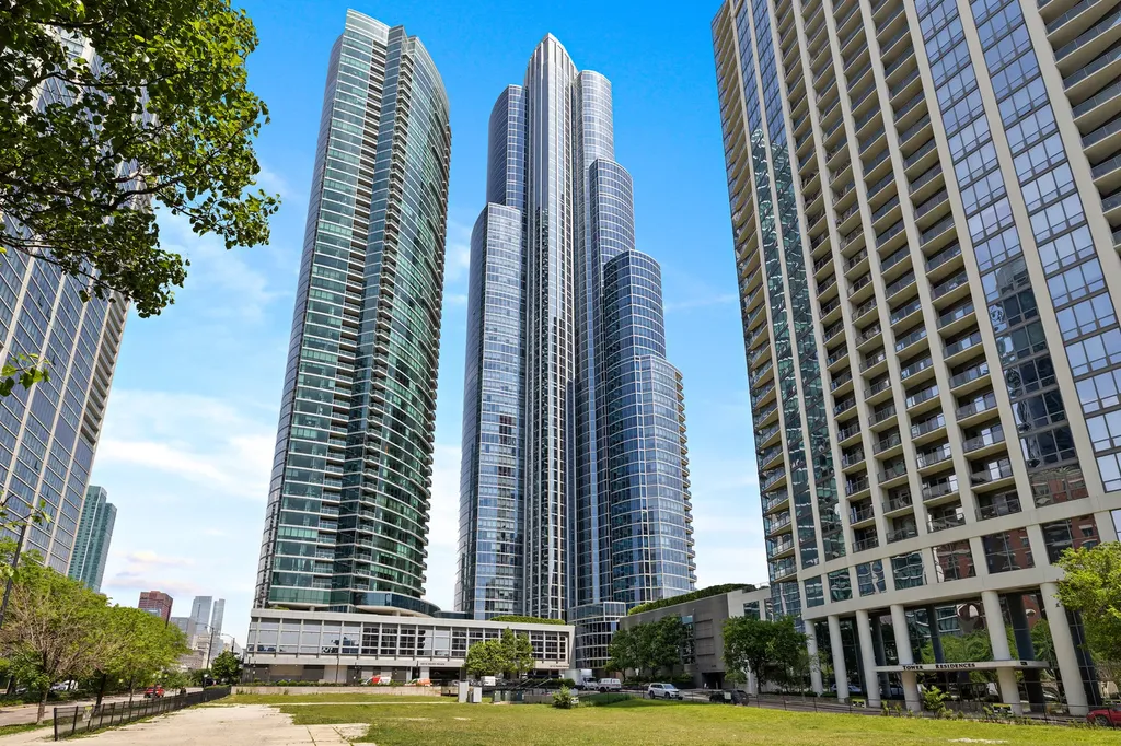 1211 South Prairie Avenue Chicago IL 60605