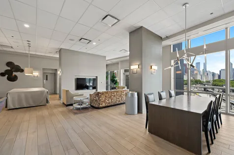 1211 South Prairie Avenue Chicago IL 60605