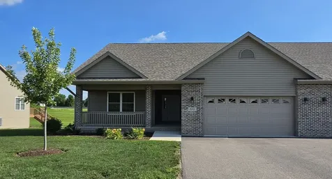 735 Yingling Drive Dixon IL 61021