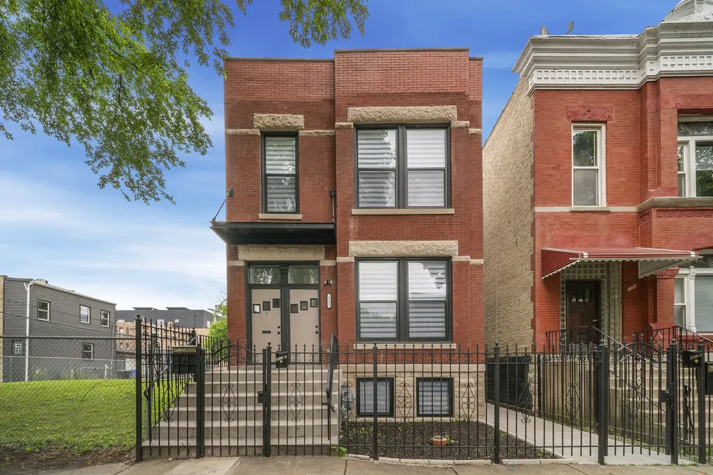 1137 North Francisco Avenue Chicago IL 60622