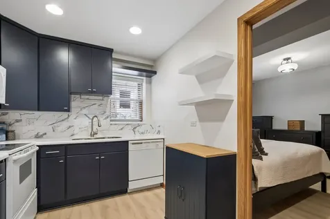 7310 North Harlem Street Chicago IL 60631