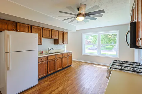 414 Tulsa Avenue Carpentersville IL 60110