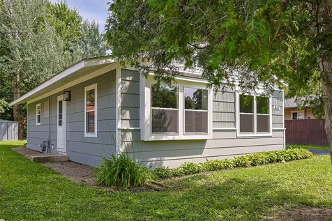 414 Tulsa Avenue Carpentersville IL 60110