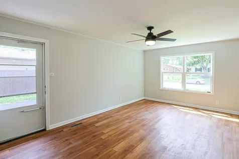 414 Tulsa Avenue Carpentersville IL 60110