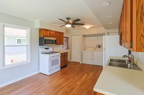 414 Tulsa Avenue Carpentersville IL 60110