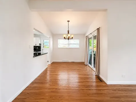 406 Sunset Drive Wilmette IL 60091