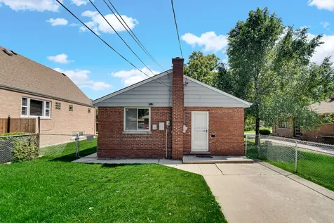 61 West 146th Street Riverdale IL 60827