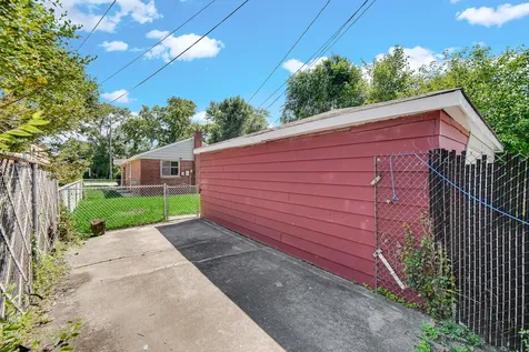 61 West 146th Street Riverdale IL 60827