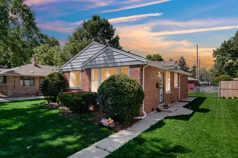 61 West 146th Street Riverdale IL 60827
