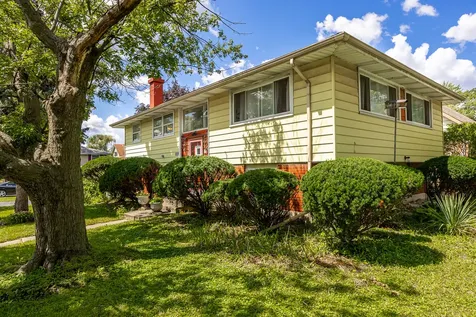 16948 Glen Oaks Drive Country Club Hills IL 60478