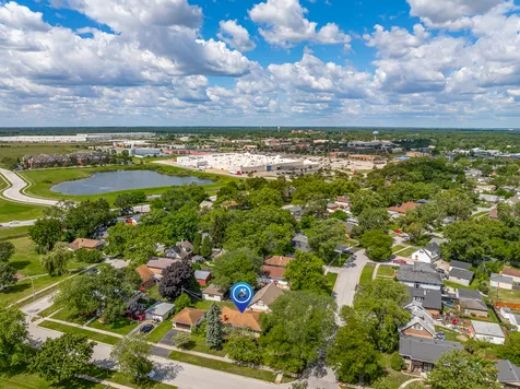 16948 Glen Oaks Drive Country Club Hills IL 60478