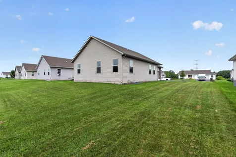 7463 Silo Street Machesney Park IL 61115