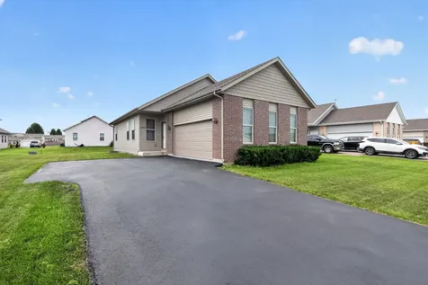 7463 Silo Street Machesney Park IL 61115