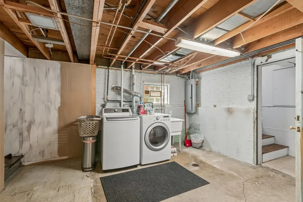 7540 North Octavia Avenue Chicago IL 60631