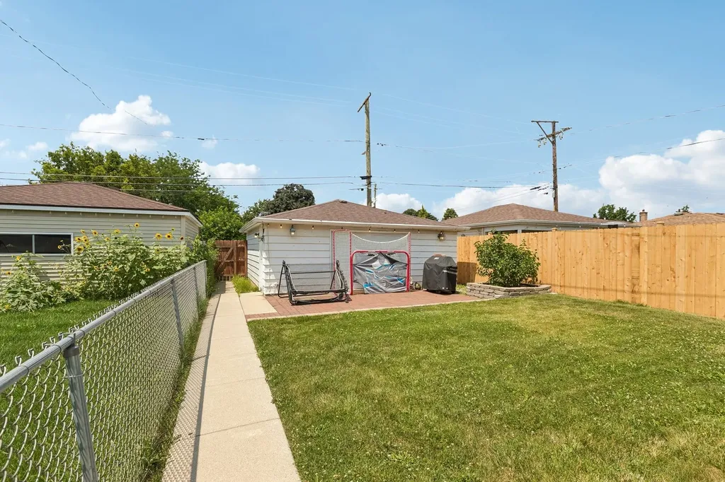 7540 North Octavia Avenue Chicago IL 60631